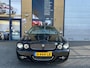 Jaguar XJ 3.5 V8 LWB, leder, navigatie, youngtimer, climat, apk, lichtmetaal, cruise control, pdc, inruil mogelijk.