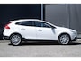 Volvo V40 Cross Country T3 Automaat Polar+ Luxury Navigatie | Panoramadak | Premium Sound by Harman Kardon | Parkeercamera | Standkachel
