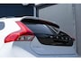 Volvo V40 Cross Country T3 Automaat Polar+ Luxury Navigatie | Panoramadak | Premium Sound by Harman Kardon | Parkeercamera | Standkachel