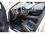 Volvo XC60 2.0 T6 Plug-in hybrid AWD Ultimate Dark | Head-up display | Harman/Kardon | Panoramisch schuif-/kantel dak | Adaptive cruise control | BLIS | Stoel/Stuurverwarming