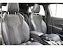 Peugeot e-2008 EV GT 50 kWh 3-Fase | Adaptive Cruise Control | Panoramadak | Full LED | Navigatie | Camera | Pack Drive Assist | Alcantara bekleding
