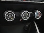 Dacia Duster TCe 130pk Prestige | Trekhaak | Dodehoek | Achteruitrijcamera | Navigatie |