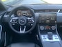 Jaguar F-Pace 2.0 P400e PHEV R-Dynamic SE Panorama Dak | 20"Lm velgen | Draadloos Appl CarPlay / Android Auto |