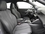 Peugeot 2008 SUV GT Hybrid 136 pk Automaat | Navigatie via Apple Carplay/Android Auto | Achteruitrijcamera | Parkeersensoren Voor en Achter | Sportstoelen | Full-LED Koplampen | Keyless Entry/Start | Adaptieve Cruise Control | 17" Lichtmetalen Velgen |
