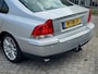 Volvo S60 2.5 T Sports Edition 209PK NL AUTO NAP TOPSTAAT! DEALER OH! Leer l Airco ECC l Cruise l Stoelverwarming l PDC l TREKHAAK