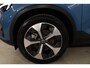 Volvo XC40 B4 211PK Automaat Plus Dark / Climate pack / Donker getint glas / 19'' velgen / Adaptieve cruise control / DAB+ / El. Achterklep