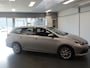 Toyota Auris Touring Sports 1.2T Aspiration Limited, Dealer onderhouden, Navigatie, Achteruitrijcamera, Clima controle, Elek ramen, Pdc, Lm velgen 16'', Trekhaak, Zeer mooie staat!! Bovag afleverpakket 695,-