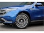 Mercedes-Benz EQC 400 4MATIC AMG Line 80 kWh | ex BTW € 40.500,- netto | Schuifdak | Head-up Display | Surround Camera | Trekhaak | Dodehoekassistent | Advanced Sound System | Stoelverwarming | Sfeerverlichting |
