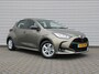 Mazda 2 Hybrid 1.5 Agile | Comfort pakket | Trekhaak | CarPlay | Camera | Stuur-/stoelverwarming | Cruise adapt. | 15" LM |