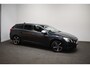 Volvo V60 T3 150pk AUT6 R-Design Trekhaak 1600kg/ Navi/ Cruise/ Donker glas