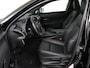 Lexus UX 250h Black Edition Apple Carplay/Android Auto | Keyless entry | Blindspot | Achteruitrijcamera | Voorstoelen verwarmd