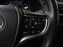 Lexus UX 250h Black Edition Apple Carplay/Android Auto | Keyless entry | Blindspot | Achteruitrijcamera | Voorstoelen verwarmd