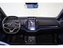 Volvo EX30 Twin Motor Performance Ultra 69 kWh - Panoramadak - Climate Pack - 360º Camera - Harman/Kardon audio - Parkeersensoren voor & achter - Extra getint glas - 19' LMV