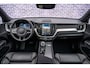 Volvo XC60 T6 Recharge AWD Plus Black Edition Long Range | 360° Camera | Elektr. Panoramadak | 22" LM velgen | Verwarmbare voorruit | Google Maps navigatie