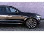 Volvo XC60 T6 Recharge AWD Plus Black Edition Long Range | 360° Camera | Elektr. Panoramadak | 22" LM velgen | Verwarmbare voorruit | Google Maps navigatie