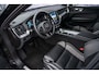 Volvo XC60 T6 Recharge AWD Plus Black Edition Long Range | 360° Camera | Elektr. Panoramadak | 22" LM velgen | Verwarmbare voorruit | Google Maps navigatie