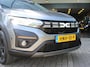 Dacia Jogger 1.6 Hybrid 140 Extreme 7p. AUTOMAAT / CAMERA / CRUISE / CLIMATE / BLINDSPOT / KEYLESS / PDC V+A / STOELV. / PRIVACY GLASS / 16''