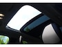 Volvo XC60 T8 AWD Ultra Dark | Luchtvering | Premium Harman/Kardon Audio | Stoel/Stuurverwarming | Achterbank verwarmd | 21" Velgen | Semi Elektr. Trekhaak | Panoramisch Schuif-Kanteldak |
