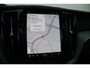 Volvo XC60 T8 AWD Ultra Dark | Luchtvering | Premium Harman/Kardon Audio | Stoel/Stuurverwarming | Achterbank verwarmd | 21" Velgen | Semi Elektr. Trekhaak | Panoramisch Schuif-Kanteldak |