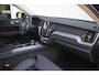 Volvo XC60 T8 AWD Ultra Dark | Luchtvering | Premium Harman/Kardon Audio | Stoel/Stuurverwarming | Achterbank verwarmd | 21" Velgen | Semi Elektr. Trekhaak | Panoramisch Schuif-Kanteldak |