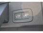 Volvo XC60 T8 AWD Ultra Dark | Luchtvering | Premium Harman/Kardon Audio | Stoel/Stuurverwarming | Achterbank verwarmd | 21" Velgen | Semi Elektr. Trekhaak | Panoramisch Schuif-Kanteldak |