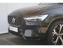 Volvo XC60 T8 AWD Ultra Dark | Luchtvering | Premium Harman/Kardon Audio | Stoel/Stuurverwarming | Achterbank verwarmd | 21" Velgen | Semi Elektr. Trekhaak | Panoramisch Schuif-Kanteldak |