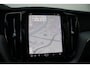 Volvo XC60 T8 AUT8 AWD Ultra Dark | Luchtvering | Semi elektrische trekhaak | Panoramadak met schuif-/kantelfunctie |Premium audio by Harman Kardon| 21 inch lichtmetalen velgen | 360 Camera | Adaptive Cruise & Pilot Assist | Power Seats incl. Memory |