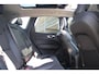 Volvo XC60 T8 AWD Ultra Dark | Luchtvering | Premium Harman/Kardon Audio | Stoel/Stuurverwarming | Achterbank verwarmd | 21" Velgen | Semi Elektr. Trekhaak | Panoramisch Schuif-Kanteldak |