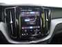 Volvo XC60 T8 AWD Ultra Dark | Luchtvering | Premium Harman/Kardon Audio | Stoel/Stuurverwarming | Achterbank verwarmd | 21" Velgen | Semi Elektr. Trekhaak | Panoramisch Schuif-Kanteldak |