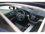 Volvo XC60 T8 AWD Ultra Dark | Luchtvering | Premium Harman/Kardon Audio | Stoel/Stuurverwarming | Achterbank verwarmd | 21" Velgen | Semi Elektr. Trekhaak | Panoramisch Schuif-Kanteldak |