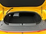 MG Cyberster MG Trophy Extended Range 77kWh | Showroommodel | 507 KM Bereik WLTP  | Zwarte Kap | Rood Leder | Inca Yellow