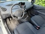 Renault Twingo 1.2 16V Parisienne | Airco | Elekt. Ramen | Trekhaak | APK tot 24-04-2026!