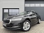 Skoda Octavia Combi 1.0 TSI Business Edition ✓Virtual Cockpit ✓Full LED ✓Navigatie ✓Camera ✓Apple Carplay & Android Auto ✓Sfeerverlichting ✓Stoelverwarming ✓Keyless ✓Climate ✓Cruise ✓Parkeersensoren ✓Lichtmetaal
