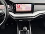 Skoda Octavia Combi 1.0 TSI Business Edition ✓Virtual Cockpit ✓Full LED ✓Navigatie ✓Camera ✓Apple Carplay & Android Auto ✓Sfeerverlichting ✓Stoelverwarming ✓Keyless ✓Climate ✓Cruise ✓Parkeersensoren ✓Lichtmetaal