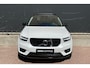 Volvo XC40 1.5 T5 Recharge R-Design | Harman Kardon Speakers | 360° Camera | Panorama Dak | Adaptief Cruise Control | Dode Hoek Detectie | Stoel + Stuurverwarming |