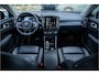 Volvo XC40 T5 AWD Intro Edition **Panoramadak**LEDER**Trekhaak wegklapbaar**dealer onderhouden
