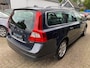 Volvo V70 2.5FT Summum Automaat LEER / XENON / BLUETOOTH