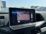 Volkswagen Crafter 35 2.0 TDI L3H3 Highline 140 Pk Automaat | Trekhaakvoorbereiding | App-Connect | 3 Zits