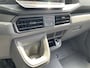 Volkswagen Crafter 35 2.0 TDI L3H3 Highline 140 Pk Automaat | Trekhaakvoorbereiding | App-Connect | 3 Zits