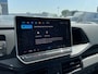 Volkswagen Crafter 35 2.0 TDI L3H3 Highline 140 Pk Automaat | Trekhaakvoorbereiding | App-Connect | 3 Zits