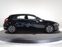 Mercedes-Benz A-klasse 180 Star Edition | Widescreen | Achteruitrijcamera | Led-koplampen | Parkeer assistent | Stoelverwarming |