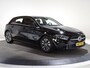 Mercedes-Benz A-klasse 180 Star Edition | Widescreen | Achteruitrijcamera | Led-koplampen | Parkeer assistent | Stoelverwarming |