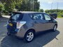 Toyota Verso 1.8 VVT-i Aspiration 7p.Nette in Nederland nieuw geleverde 7 persoons Verso met trekhaak en cruisecontrol!