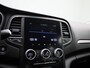 Renault Megane Estate TCe 140 Equilibre | Easy Link multimediasysteem met Apple CarPlay & Android Auto | Climate Control | Pack Style = lichtmetalen velgen + dakrails | Metaalkleur | Parkeersensoren v+a |
