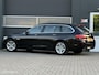 BMW 5-Serie Touring 520d Luxury Edition Panoramadak Sportstoelen Super mooie auto