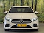 Mercedes-Benz A-klasse 180 Business Solution AMG | Cruise Control | Achteruitrijcamera | Parkeersensoren | Navigatie | Apple Carplay | Keyless Go | Stoelverwarming |