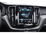 Volvo XC60 T6 350PK Automaat Plug-in hybrid AWD Plus Dark Long range / Adaptieve cruise control / Panoramadak / Apple carplay / Parkeersensoren met 360 camera / Elektrische achterklep / Elektrische stoelen met geheugen / Stoel en stuurwielverwarming