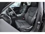 Volvo XC60 T6 350PK Automaat Plug-in hybrid AWD Plus Dark Long range / Adaptieve cruise control / Panoramadak / Apple carplay / Parkeersensoren met 360 camera / Elektrische achterklep / Elektrische stoelen met geheugen / Stoel en stuurwielverwarming