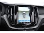 Volvo XC60 T6 350PK Automaat Plug-in hybrid AWD Plus Dark Long range / Adaptieve cruise control / Panoramadak / Apple carplay / Parkeersensoren met 360 camera / Elektrische achterklep / Elektrische stoelen met geheugen / Stoel en stuurwielverwarming