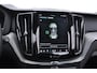 Volvo XC60 T6 350PK Automaat Plug-in hybrid AWD Plus Dark Long range / Adaptieve cruise control / Panoramadak / Apple carplay / Parkeersensoren met 360 camera / Elektrische achterklep / Elektrische stoelen met geheugen / Stoel en stuurwielverwarming